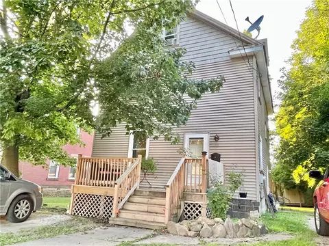 39 E Pleasant St, Corry, PA 16407