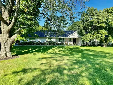 615 Hardscrabble Blvd, Erie, PA 16505