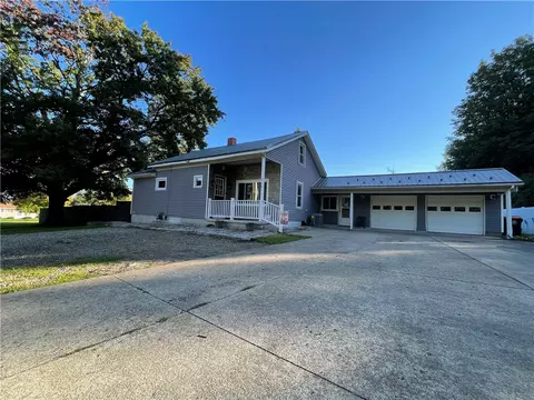 716 S Center St, Corry, PA 16407