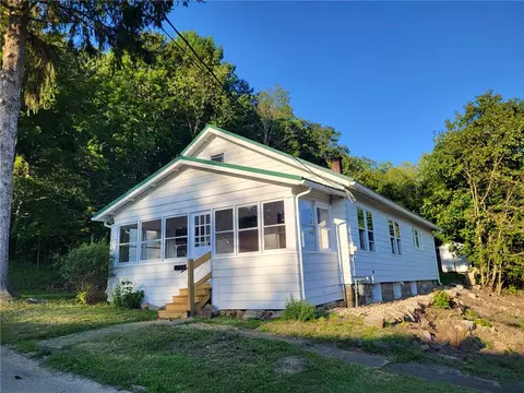 320 N 4 St, Titusville, PA 16354