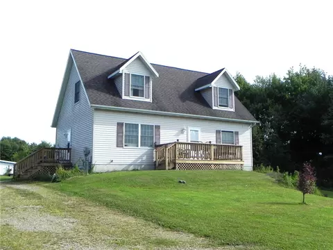 16804 Bish Rd, Saegertown, PA 16433
