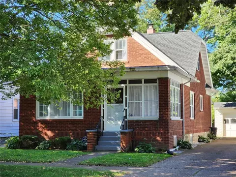 142 Sanford Pl, Erie, PA 16511
