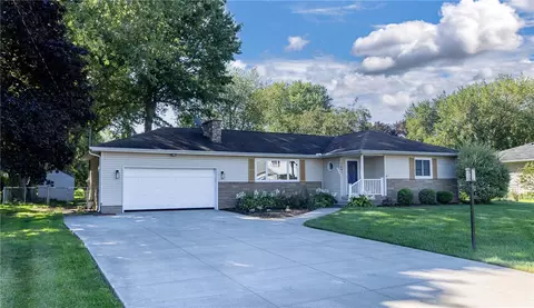 7691 Fairlane Dr, Fairview, PA 16415