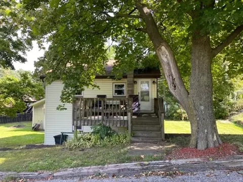 140 Nickel Plate Ave, Girard, PA 16417