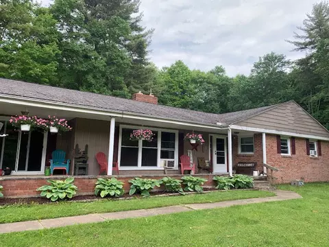 13488 N Perry Rd, Titusville, PA 16354