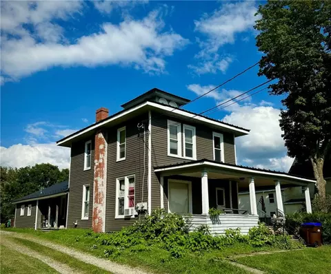 40 Concord St, Union City, PA 16438