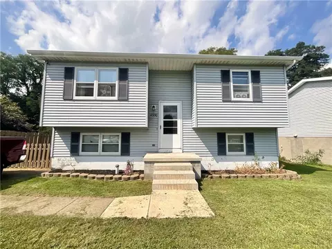 4330 Creekside Dr, North East, PA 16428