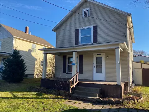 10477 Brookdale Ave, Cranesville, PA 16410