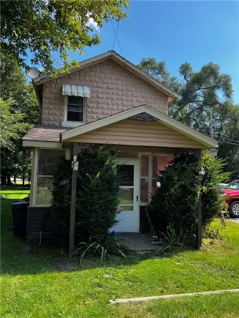 237 Main St, Saegertown, PA 16433
