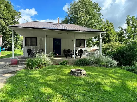 104 Pine St, Edinboro, PA 16412