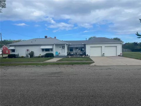 1470 W 35th St, Erie, PA 16508