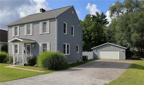 1108 Powell Ave, Erie, PA 16505