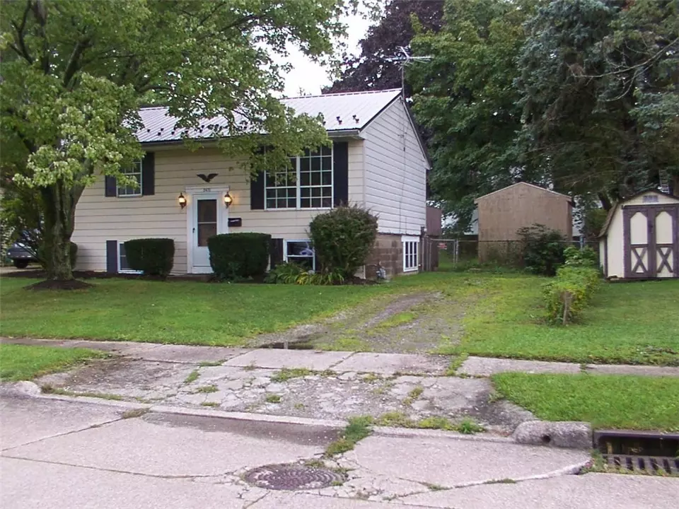 2431 Woodlawn Ave, Erie, PA 16510 Movoto