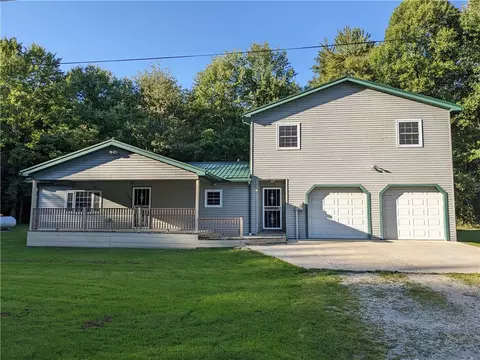 1348 N Shady Ln, Jamestown, PA 16134