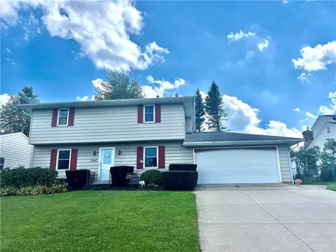 2549 E Grandview Blvd, Erie, PA 16510