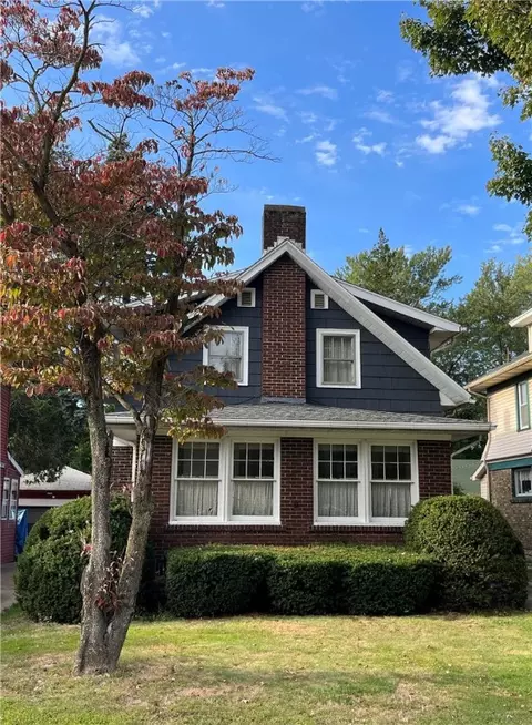 1846 E Lake Rd, Erie, PA 16511