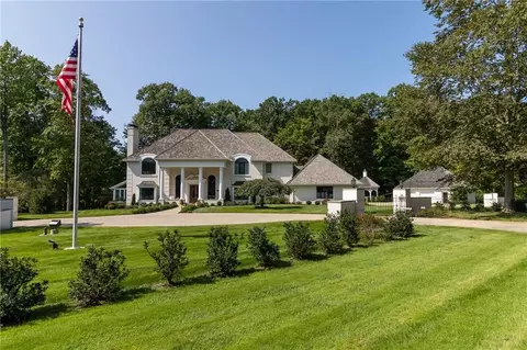 391 Edgewood Dr, Meadville, PA 16335