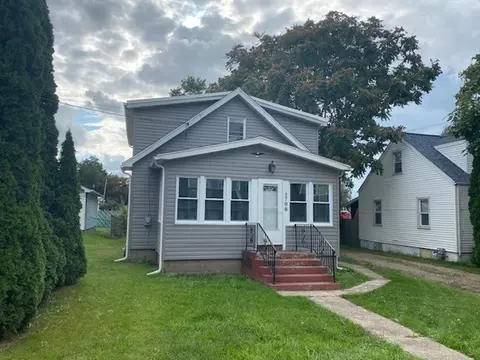 1706 Center St, Erie, PA 16510