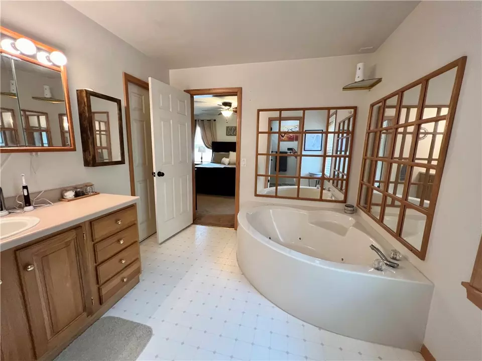  1283 N Main St, Russell, PA 16345 photo 21