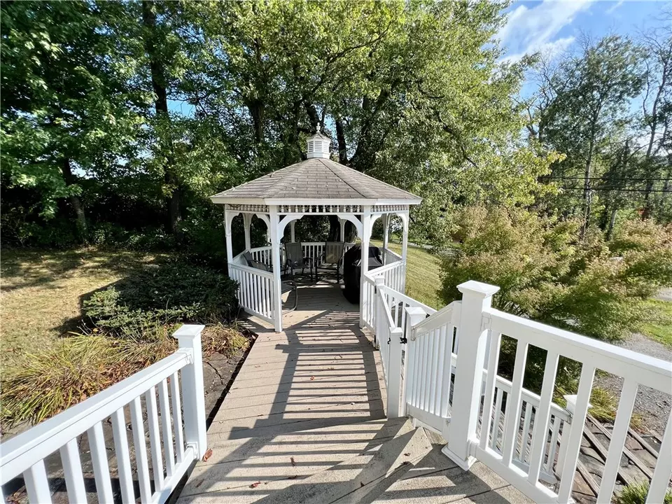  1283 N Main St, Russell, PA 16345 photo 10