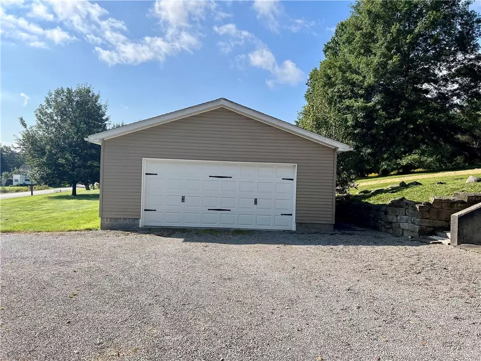  1283 N Main St, Russell, PA 16345 photo 3