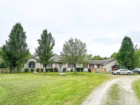 2214 Philadelphia Rd, Springboro, PA 16435