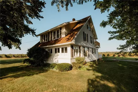 1125 N Brickyard Rd, North East, PA 16428