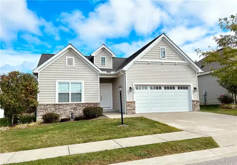2870 Sun Ridge Dr, Erie, PA 16509