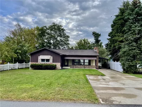 2011 Parker Ave, Erie, PA 16510