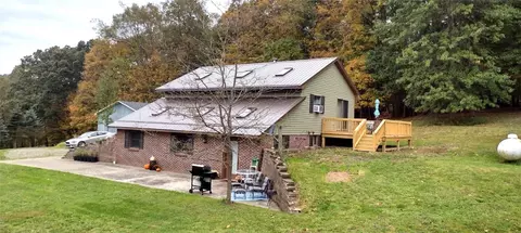 9372 Benner Rd, Meadville, PA 16335