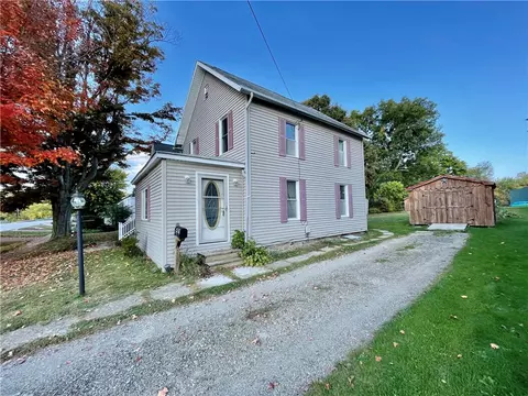 131 Grant St, Cambridge Springs, PA 16403
