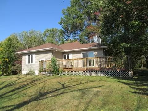 2642 Hershey Rd, Erie, PA 16509