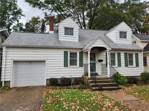 17 Town St, North East, PA 16428
