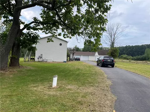 2250 Dorn Rd, Waterford, PA 16441