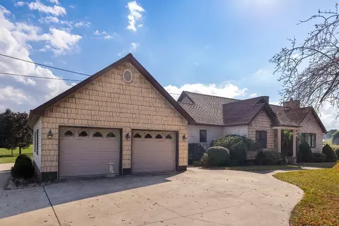 9867 W Lake Rd, Lake City, PA 16423