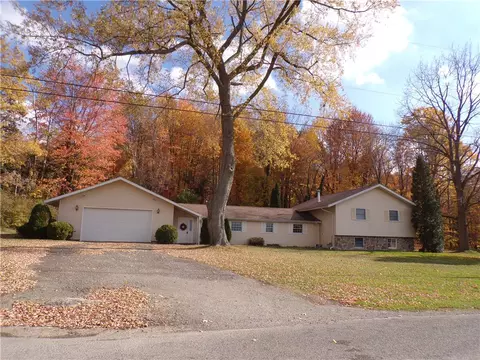 6031 Miller Rd, Girard, PA 16417