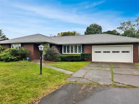 1416 W 54th St, Erie, PA 16509