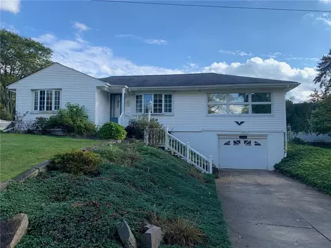 19523 3rd St, Meadville, PA 16335