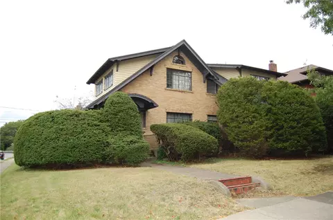26 W 38th St, Erie, PA 16508