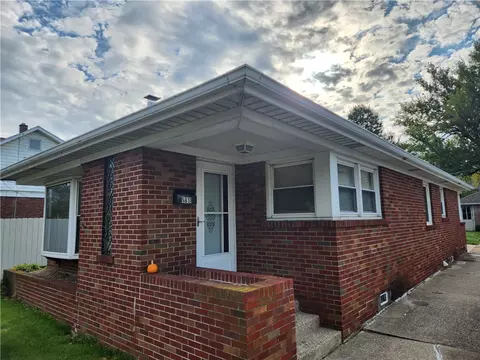 1811 E Lake Rd, Erie, PA 16511