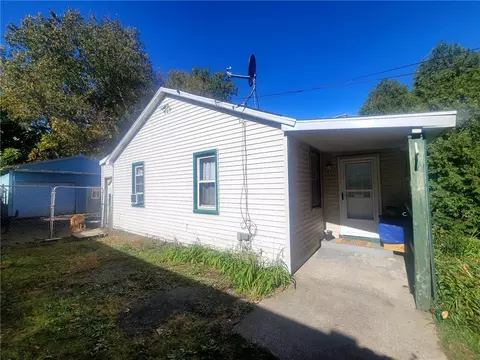 4032 Genesee Ave, Erie, PA 16510