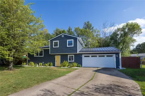 4909 Foxboro Ct, Erie, PA 16510