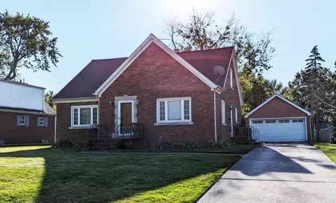 3912 Sunset Blvd, Erie, PA 16504