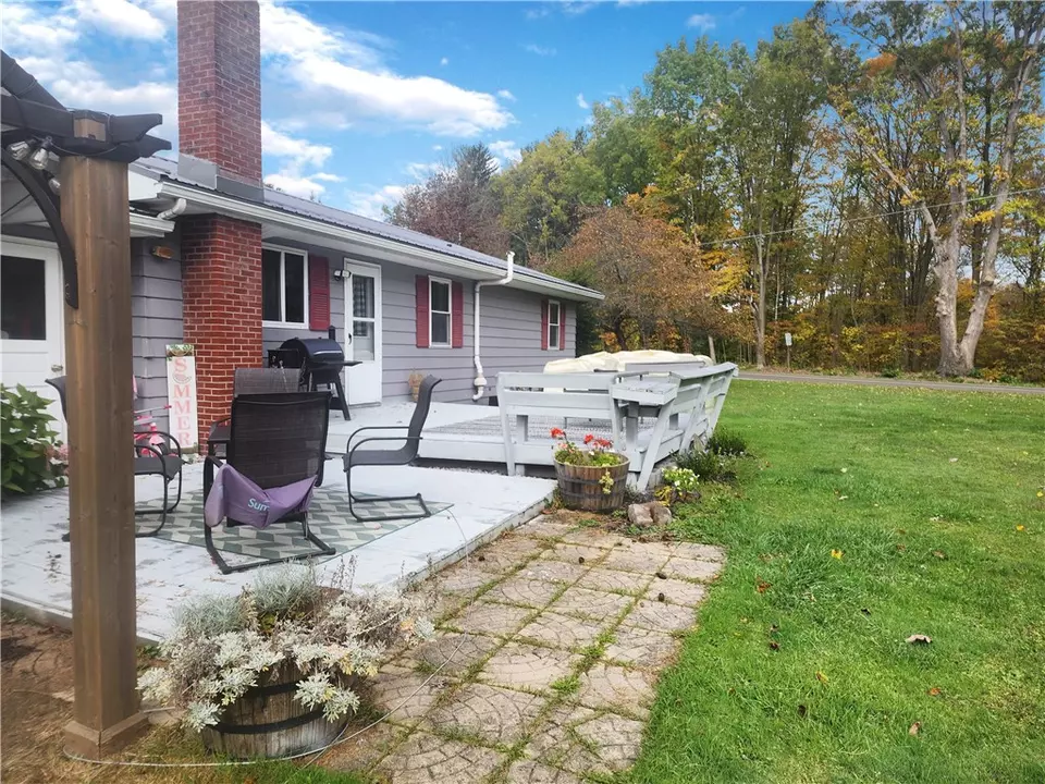  15288 Linda Ave, Saegertown, PA 16433 photo 3