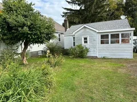 1973 Knoll Ave, Erie, PA 16510