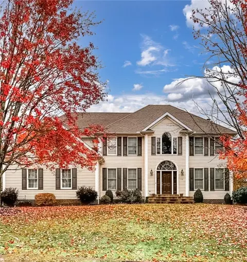 102 Beau Dr, Edinboro, PA 16412
