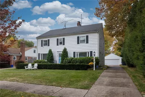 218 Connecticut Dr, Erie, PA 16505