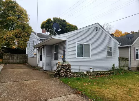 1281 E 28th St, Erie, PA 16504