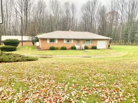 13283 Turnpike Rd, Corry, PA 16407