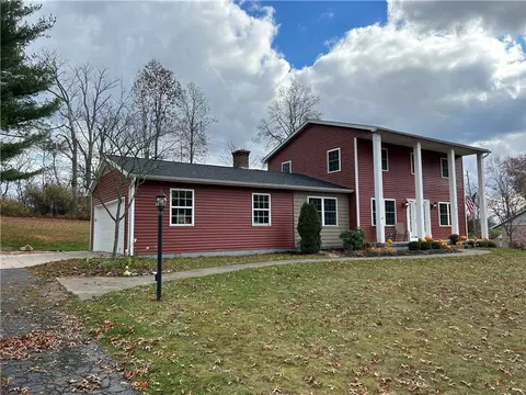 120 Harrison Dr, Edinboro, PA 16412